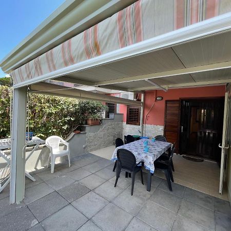 Fondachello Sea House Apartment มาสคาลิ ภายนอก รูปภาพ